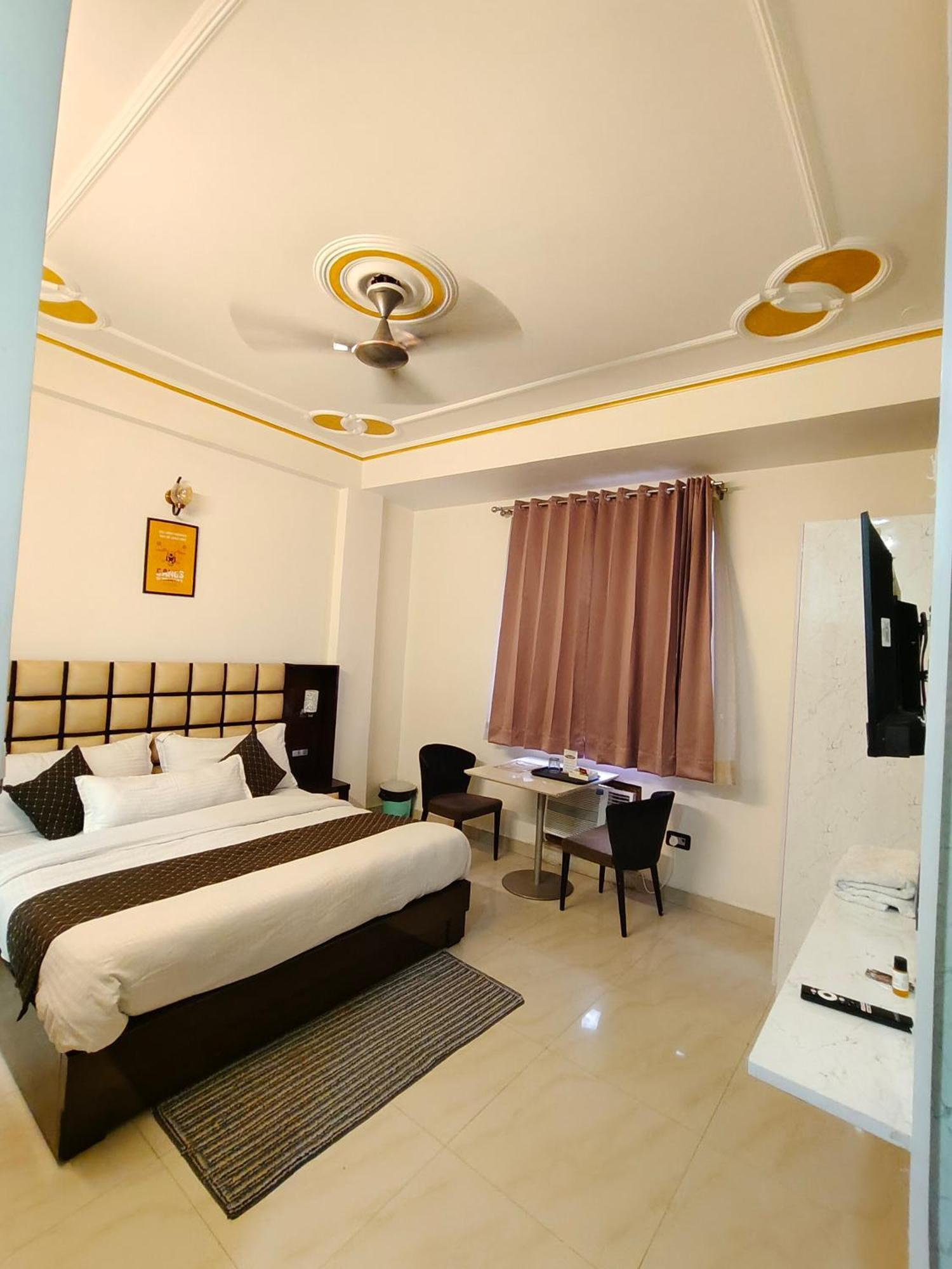 Hotel New Imperial กาเซียบัด ภายนอก รูปภาพ