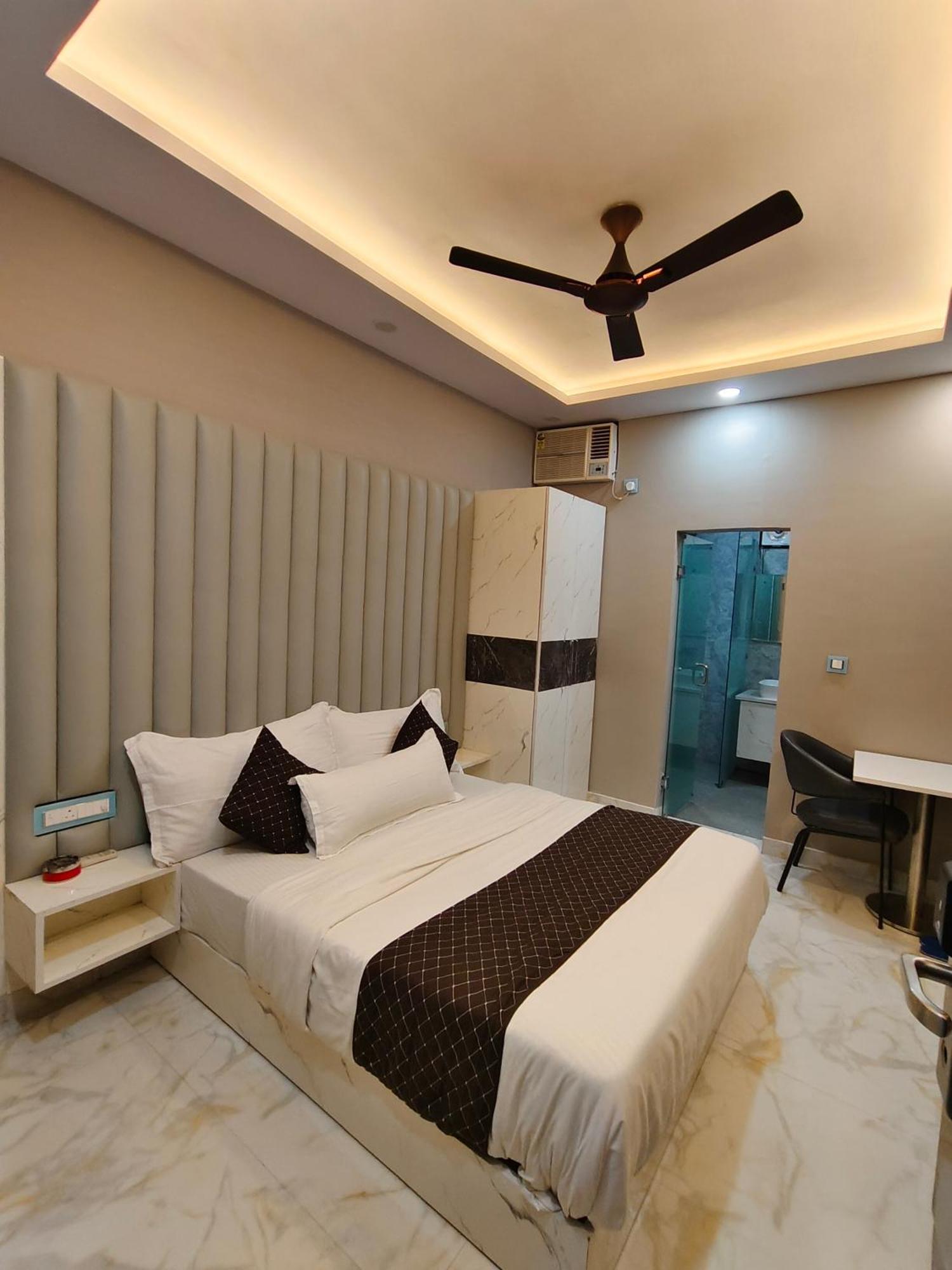 Hotel New Imperial กาเซียบัด ภายนอก รูปภาพ