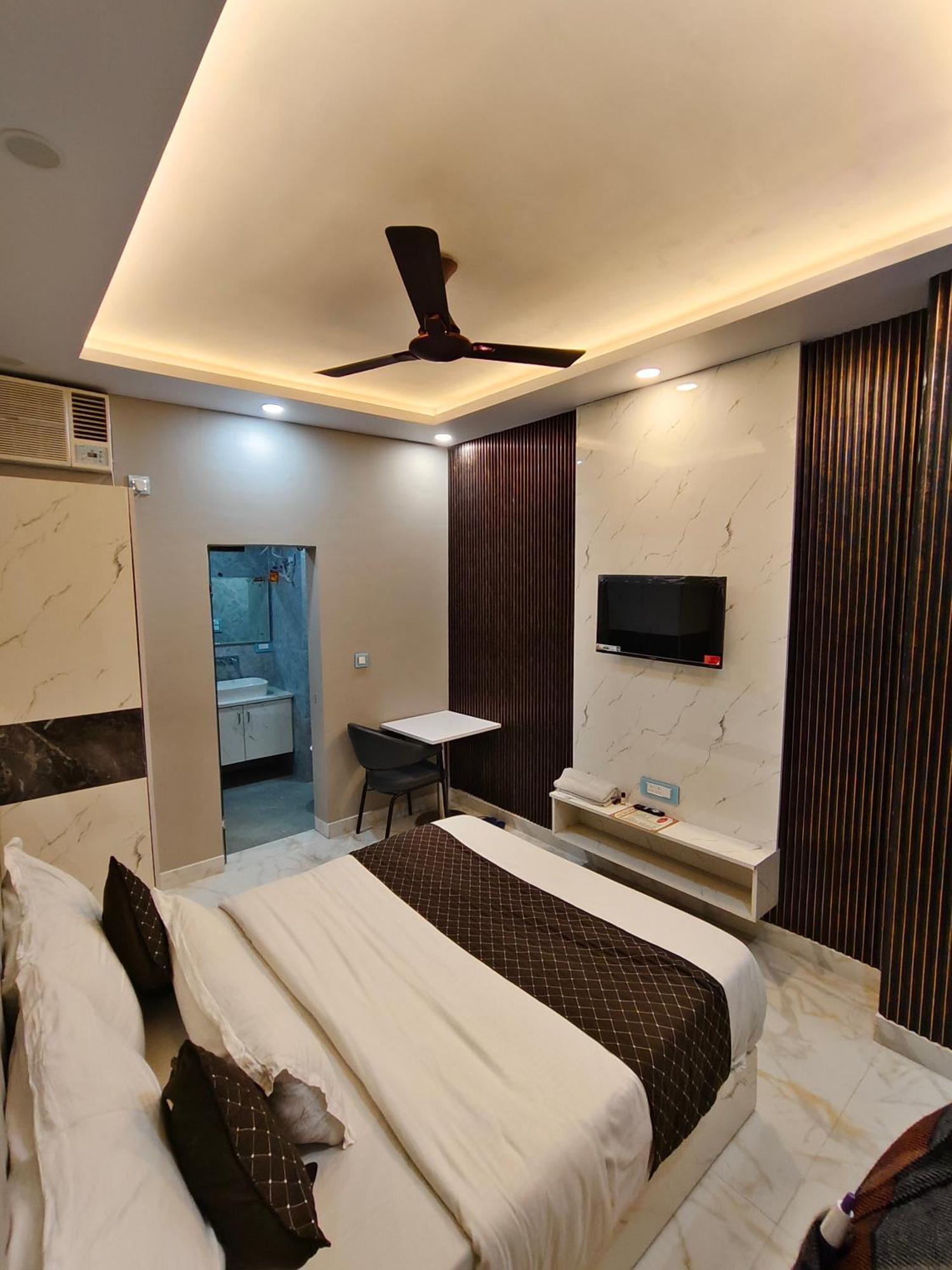 Hotel New Imperial กาเซียบัด ภายนอก รูปภาพ